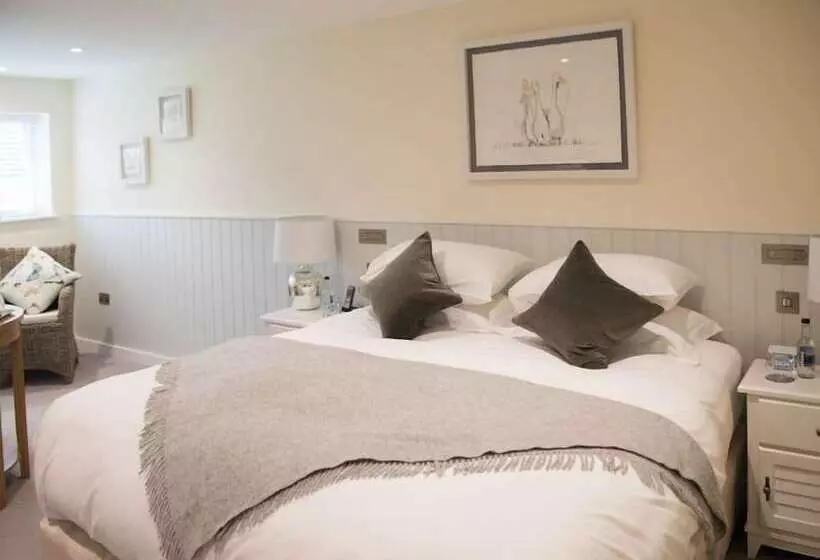 Отель The Turtley Corn Mill