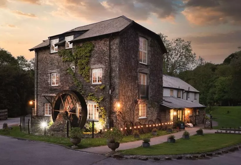 Отель The Turtley Corn Mill