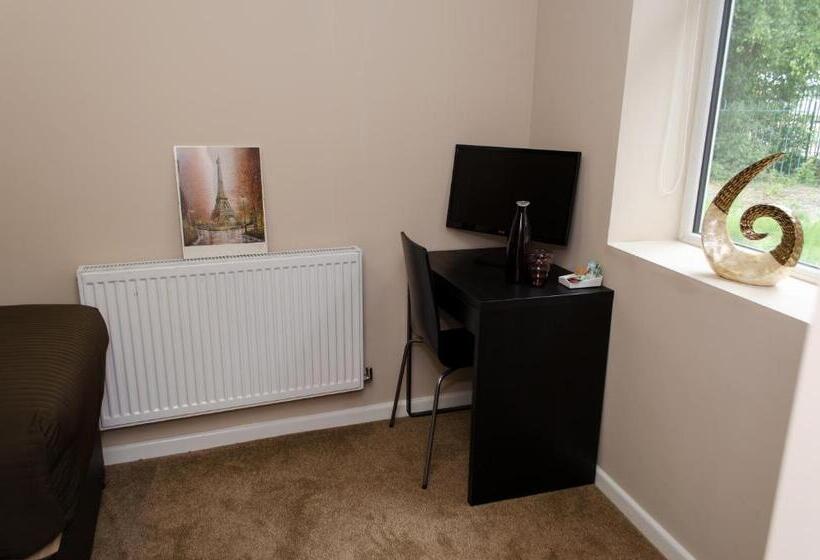 فندق Trivelles Eccles