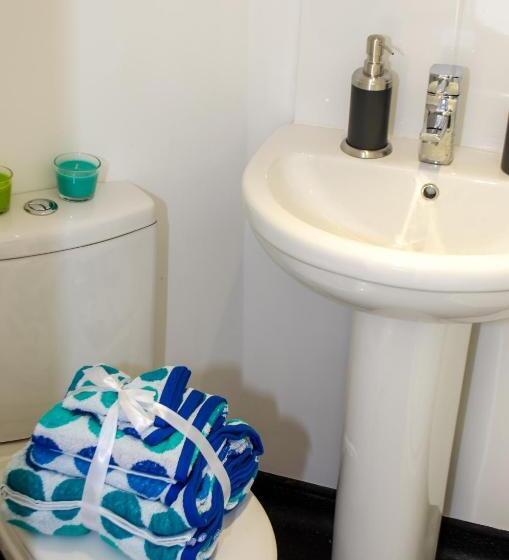 فندق Trivelles Eccles