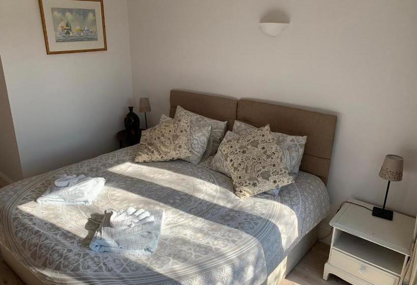 Mulberry Cottage B&b