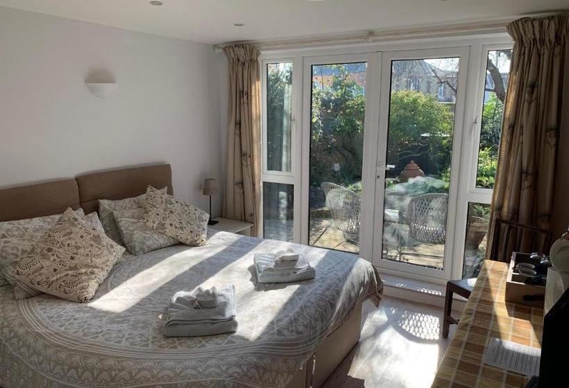 Mulberry Cottage B&b