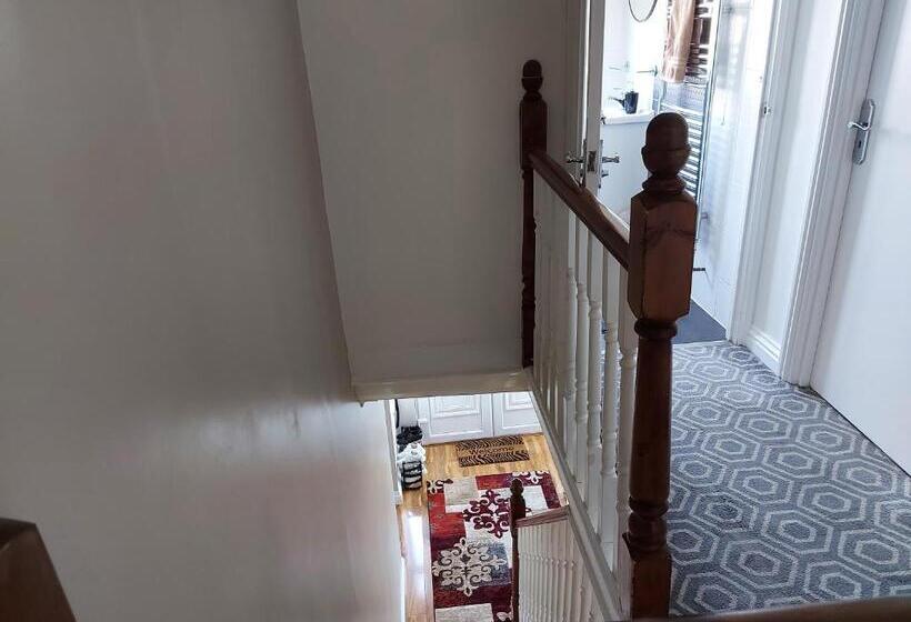 펜션 Apple House Wembley