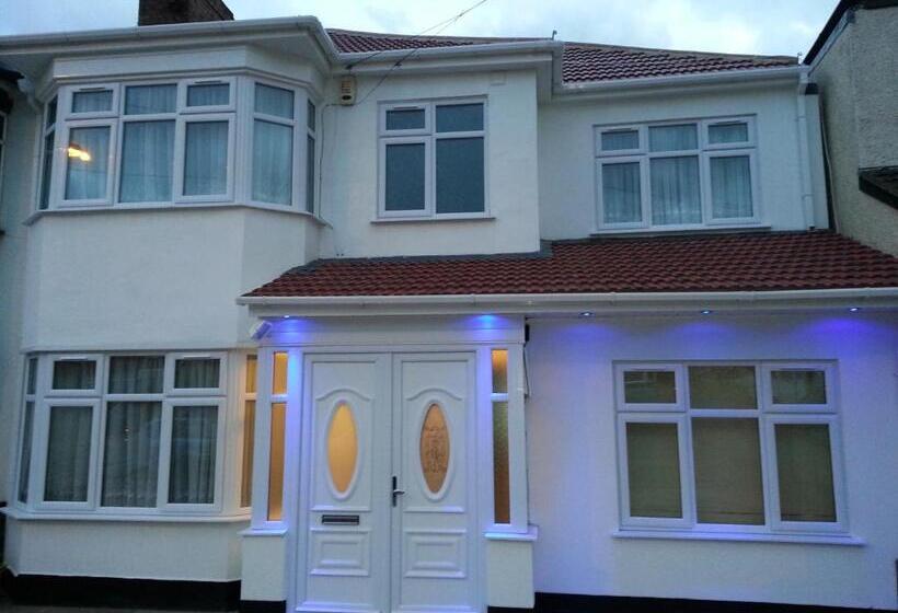 펜션 Apple House Wembley