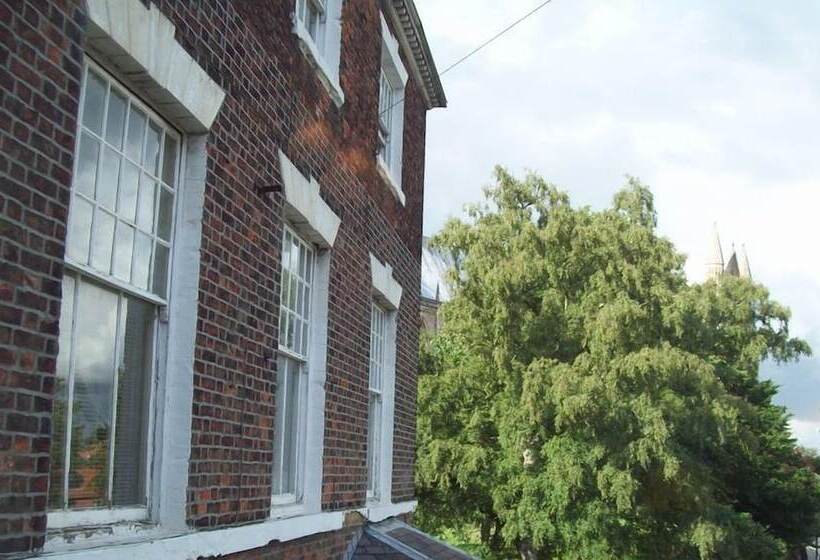 Пансион Beverley Budget Inn