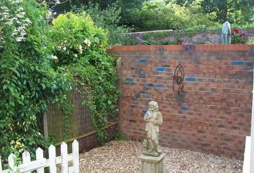 Пансион Beverley Budget Inn