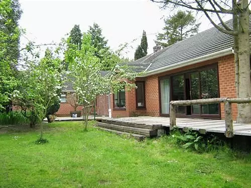 ペンション Foxwood Guest House