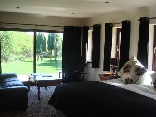 ペンション Foxwood Guest House