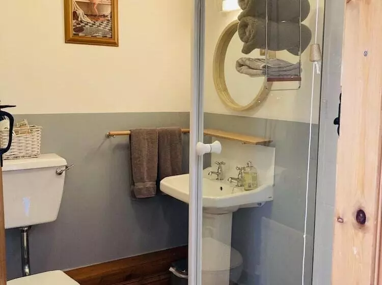 Riverside Bed & Breakfast