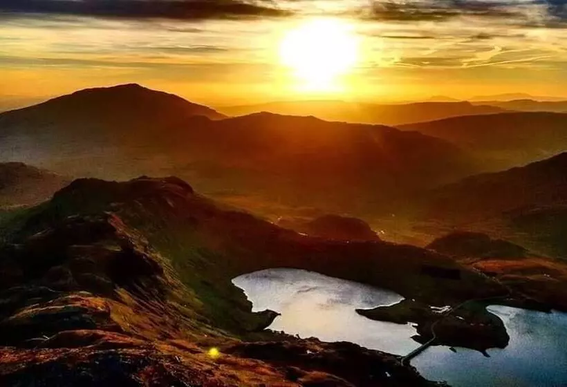 Superb Cintra Beachside Apartments