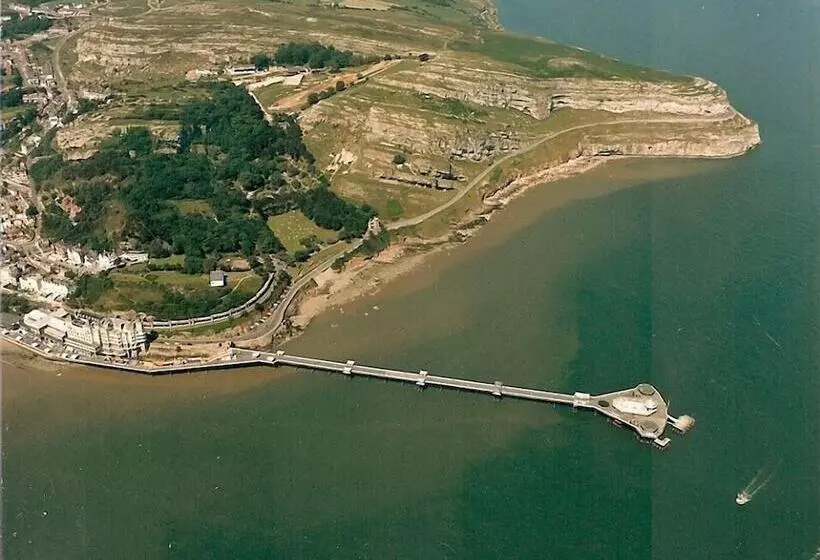 Superb Cintra Beachside Apartments