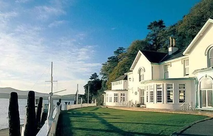 Superb Cintra Beachside Apartments