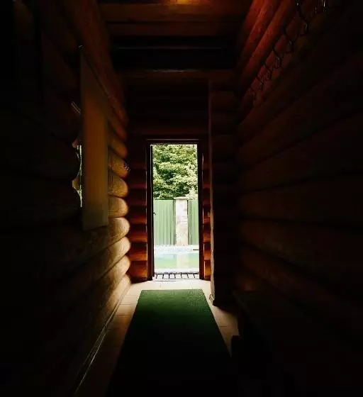 Retkeilymaja Chudodievo In Chynadievo Mini