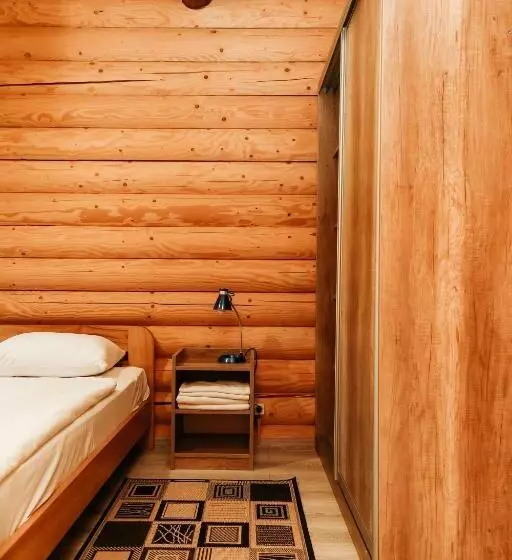 Retkeilymaja Chudodievo In Chynadievo Mini