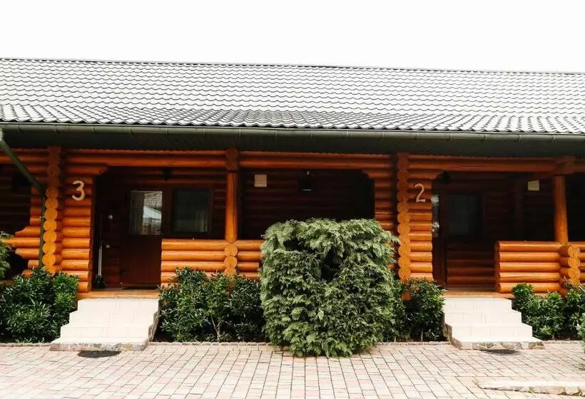 Retkeilymaja Chudodievo In Chynadievo Mini