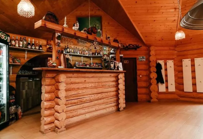 Retkeilymaja Chudodievo In Chynadievo Mini