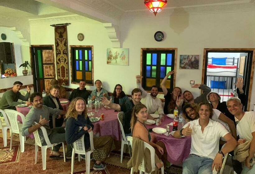 هاستل Orca Surf House