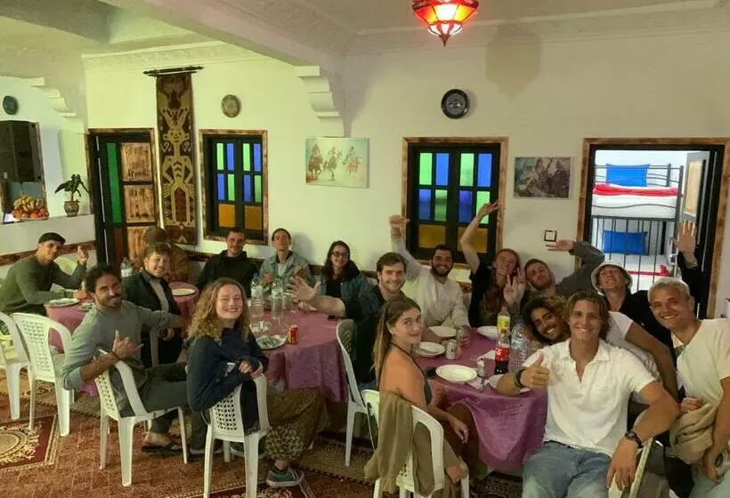 هاستل Orca Surf House