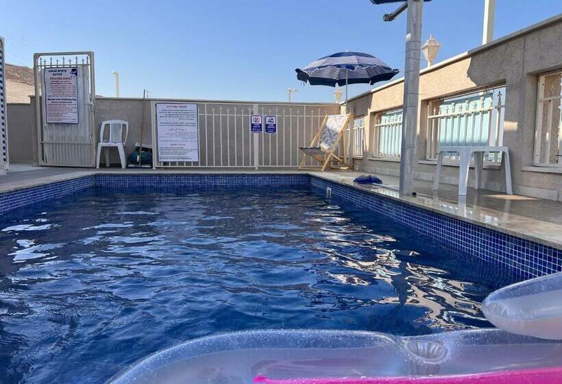 Duchess Of The Sea By Crown