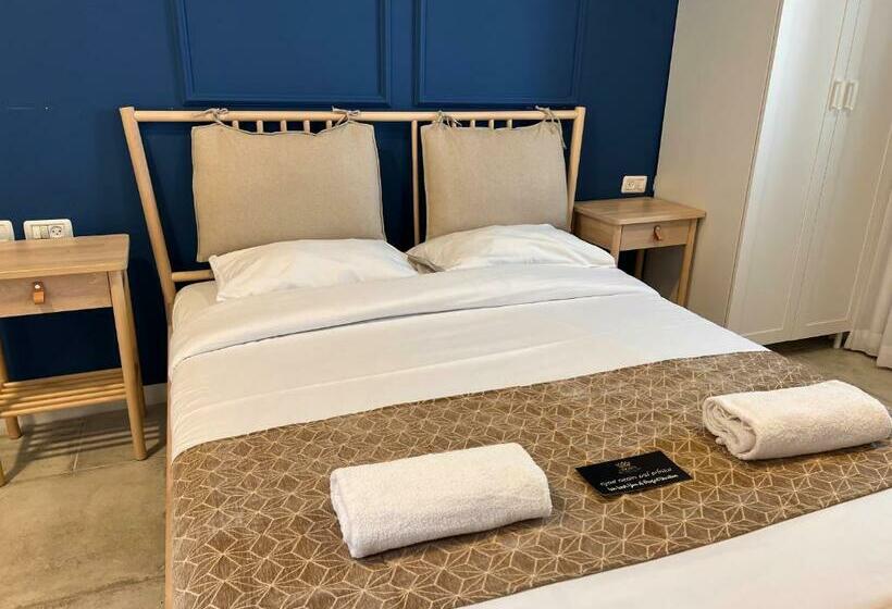 Duchess Of The Sea By Crown