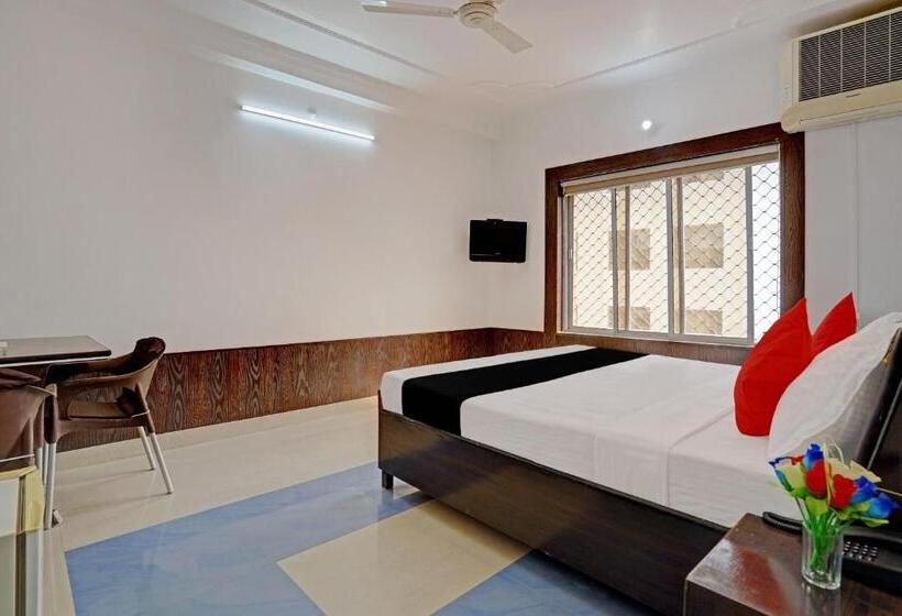 Super Hotel O Tapovan Near Deacon Valley