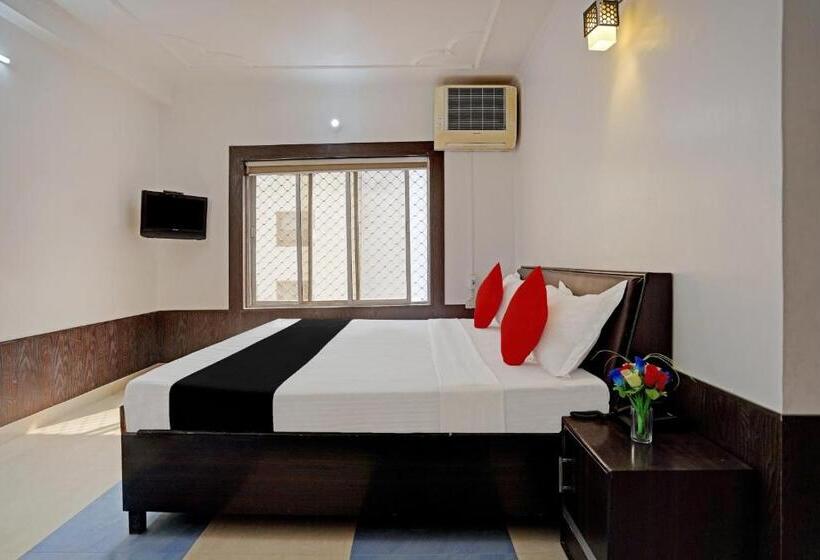 Super Hotel O Tapovan Near Deacon Valley