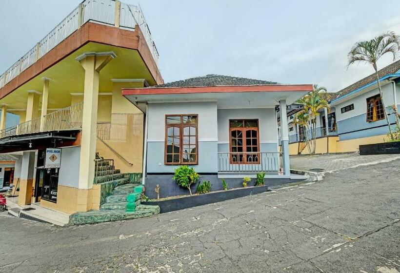 Spot On 91912 Hotel Citra Dewi 2