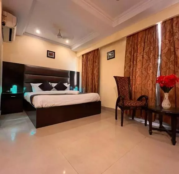 Hotelli The Reo Near Har Ke Pauri Road Haridwar