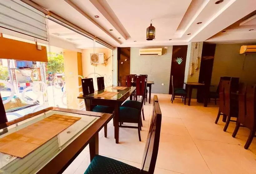 Hotelli The Reo Near Har Ke Pauri Road Haridwar