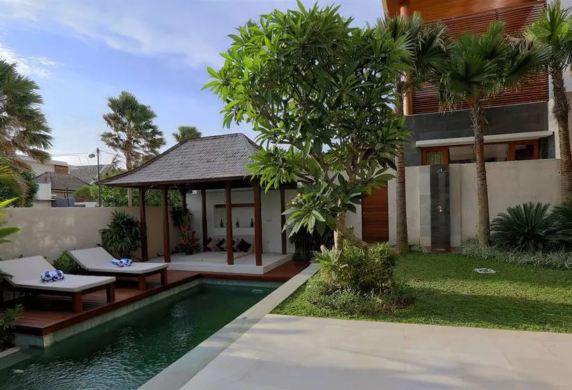 Bale Gede Villa