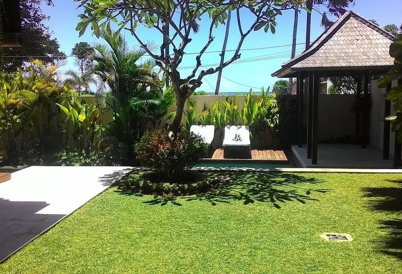 Bale Gede Villa
