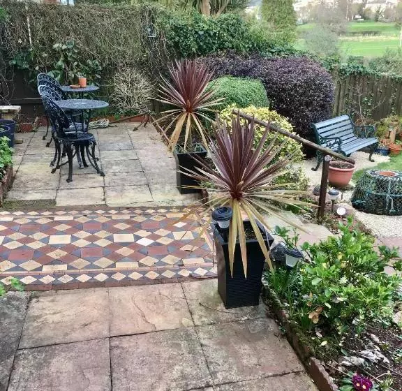 مبيت وإفطار Gainsboro Guest House