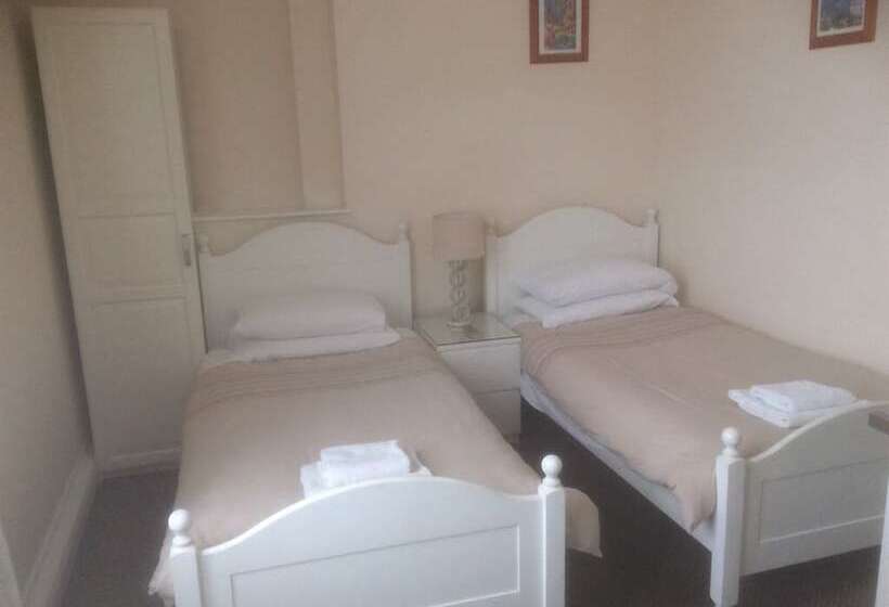 The Avenue Bed And Breakfast