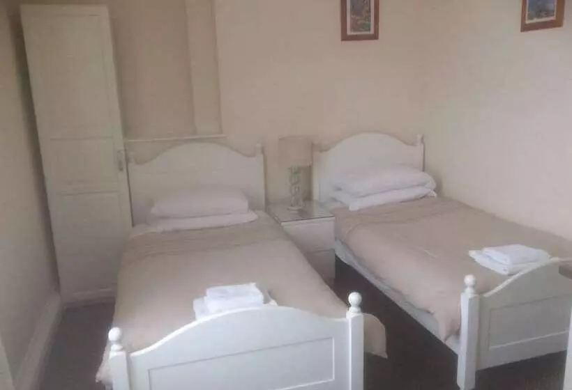 The Avenue Bed And Breakfast