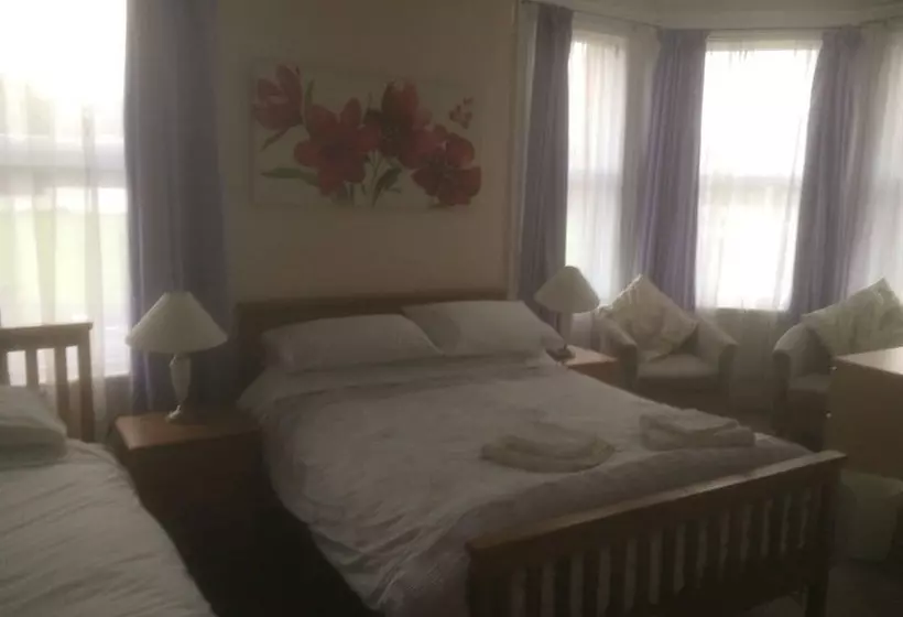 The Avenue Bed And Breakfast