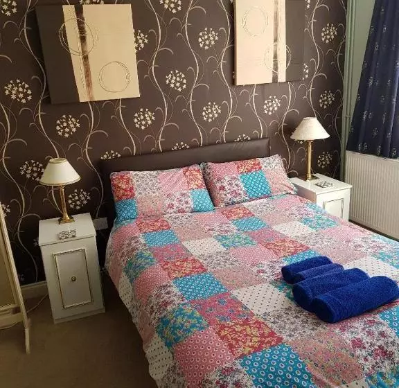 تختخواب و صبحانه Vs King William