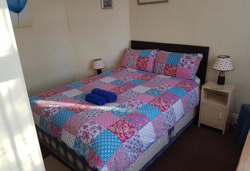 مبيت وإفطار Vs King William