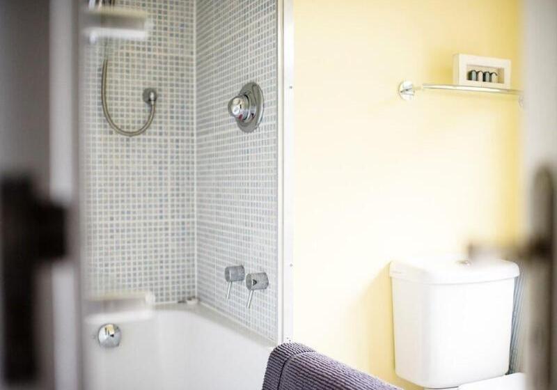 Crazy Fox Hurley Boutique B&b