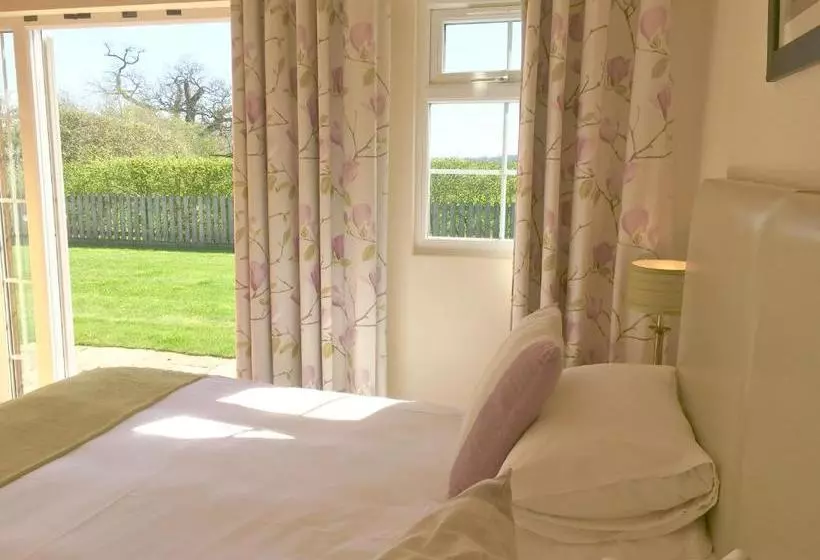 Chirk Cottage At Hill House Farm Cheshire