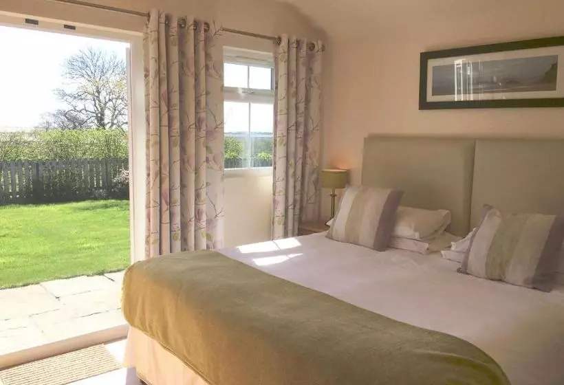 Chirk Cottage At Hill House Farm Cheshire