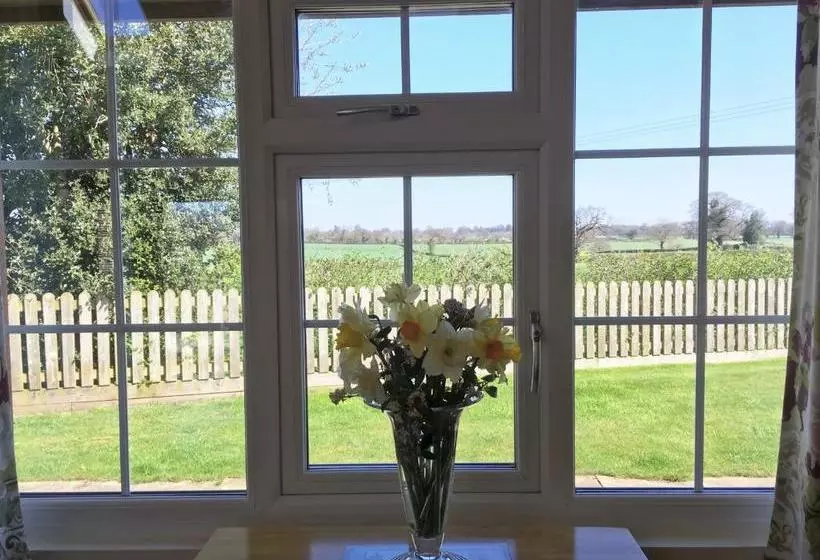 Chirk Cottage At Hill House Farm Cheshire