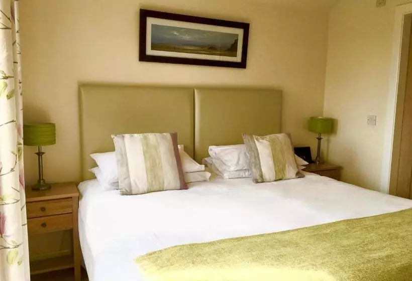 Chirk Cottage At Hill House Farm Cheshire