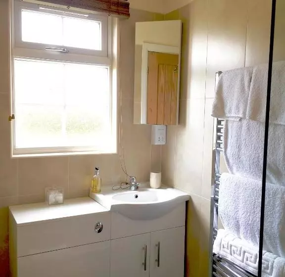 Chirk Cottage At Hill House Farm Cheshire