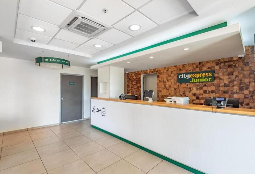 Отель City Express Junior By Marriott Villahermosa