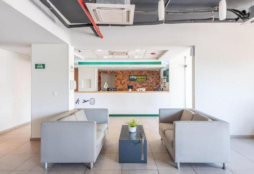 Отель City Express Junior By Marriott Villahermosa