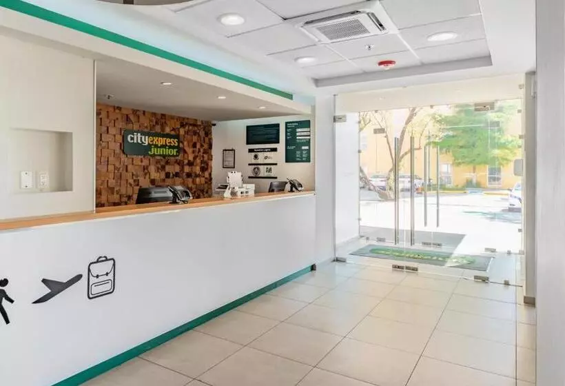 هتل City Express Junior By Marriott Villahermosa