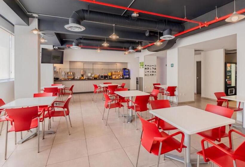 Отель City Express Junior By Marriott Villahermosa