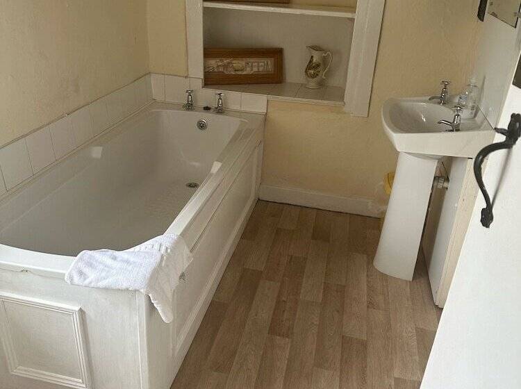 Hotel Kings Arms Inn