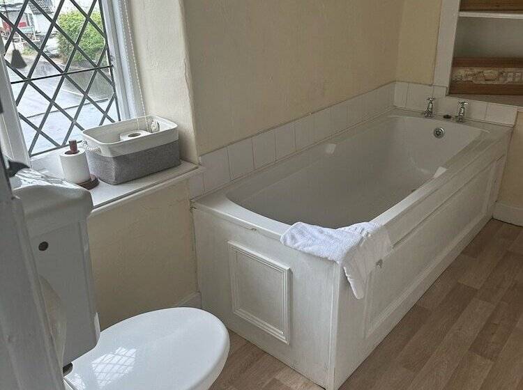 Hotel Kings Arms Inn