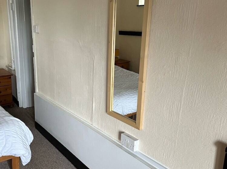 Hotel Kings Arms Inn